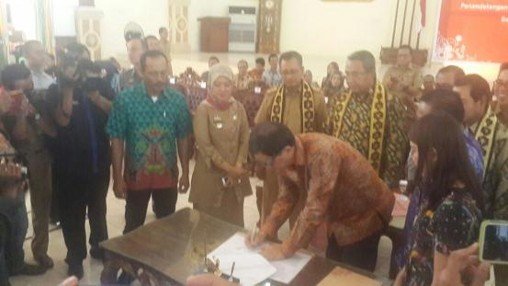 Penandatanganan KUR Lampung Timur